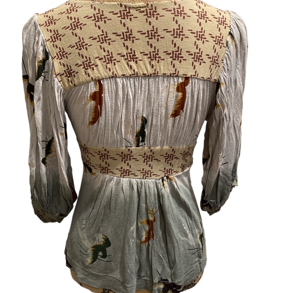 RARE language •flocks of the feather blouse • small - Picture 3 of 7